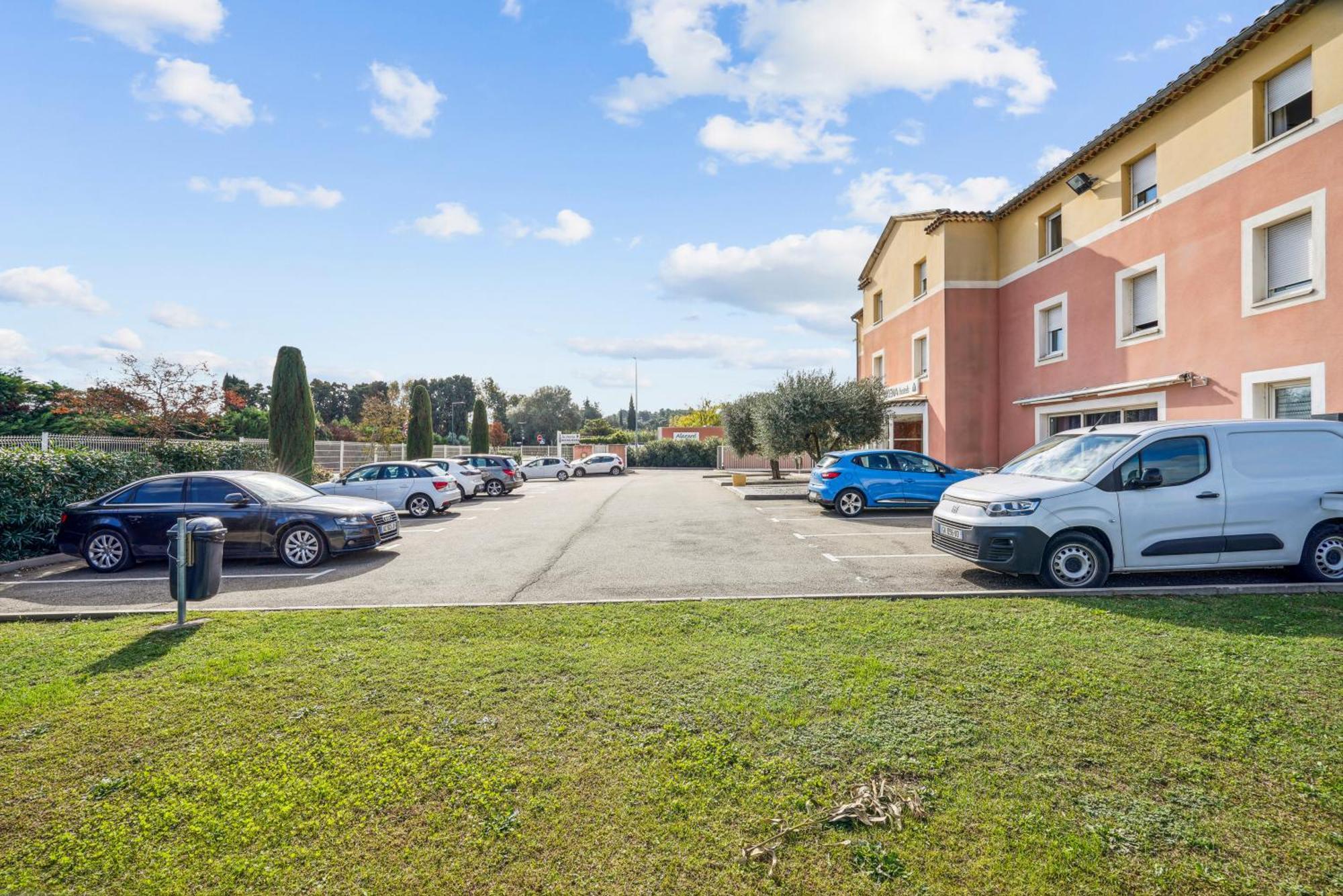 Hotel Akena Chateaurenard - Parc Des Expositions Avignon Bagian luar foto